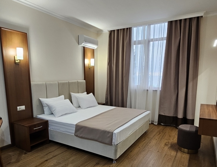 Люкс 2-комнатный с балконом и видом на горы - Отель «Белла» Гагра