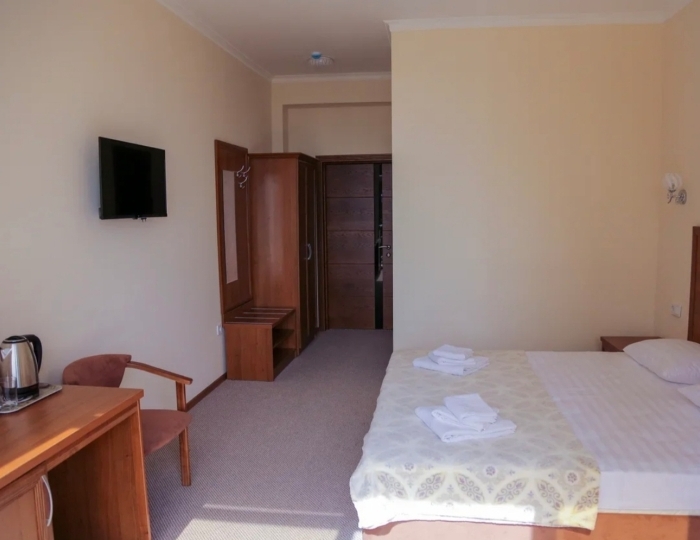 Делюкс 2-местный с балконом и видом на море - Отель «Белла» Гагра